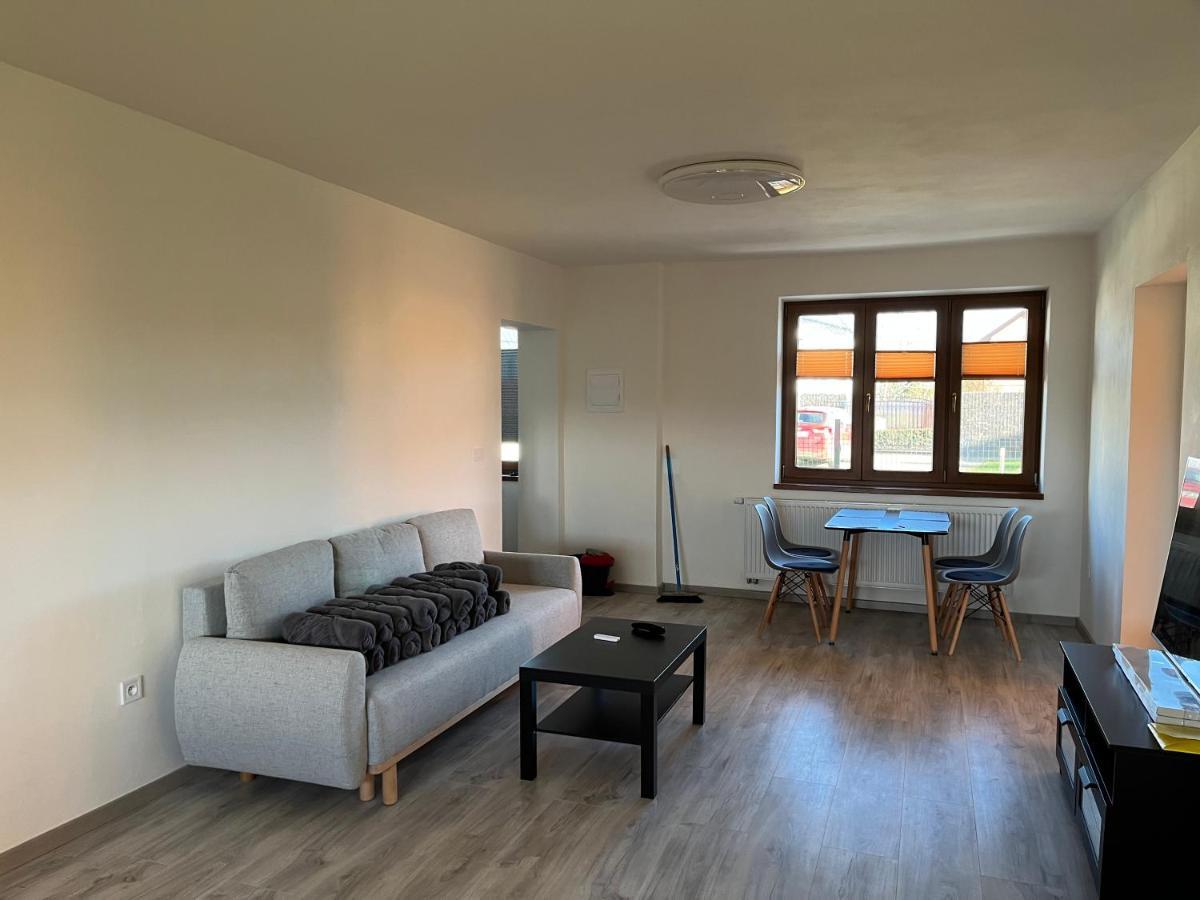 Apartment Golden Prague 78 Vestec  Eksteriør bilde