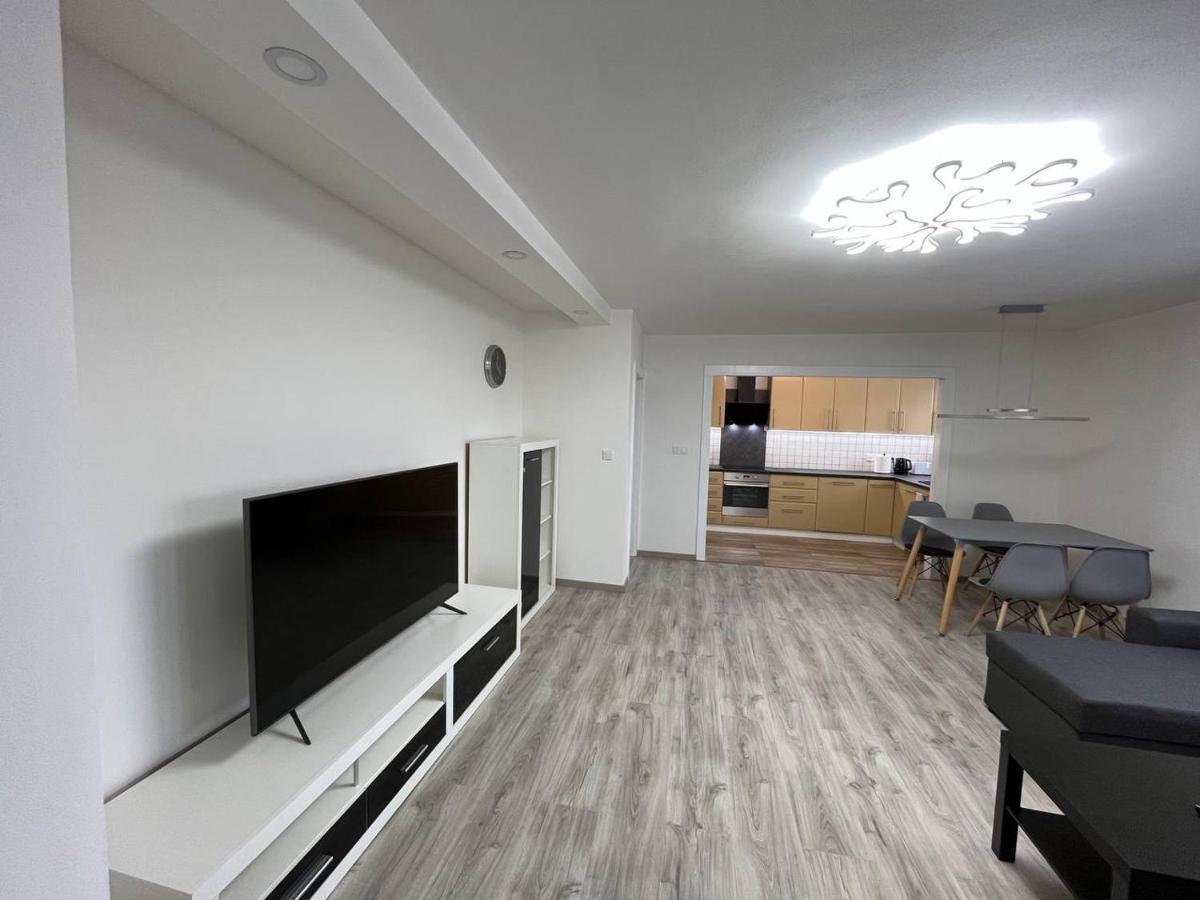 Apartment Golden Prague 78 Vestec  Eksteriør bilde