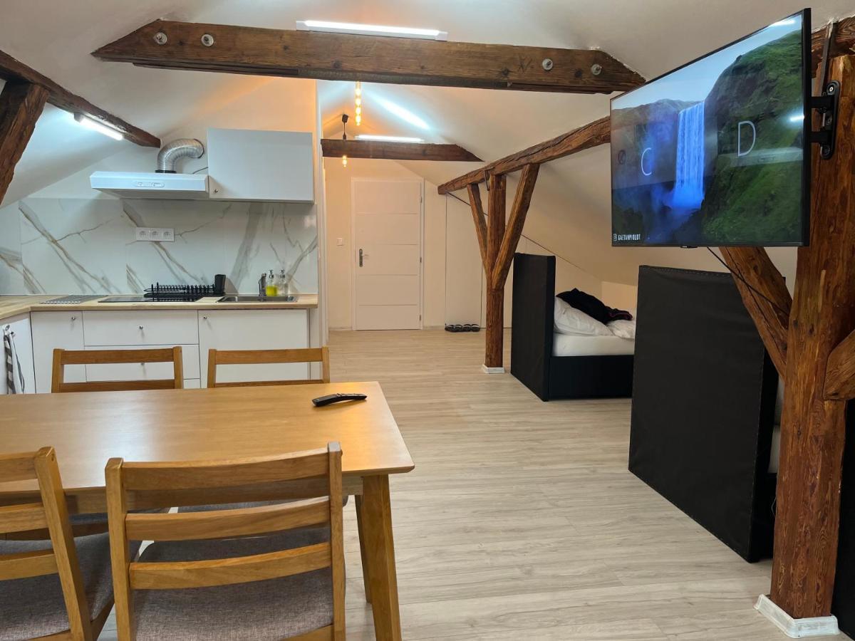 Apartment Golden Prague 78 Vestec  Eksteriør bilde