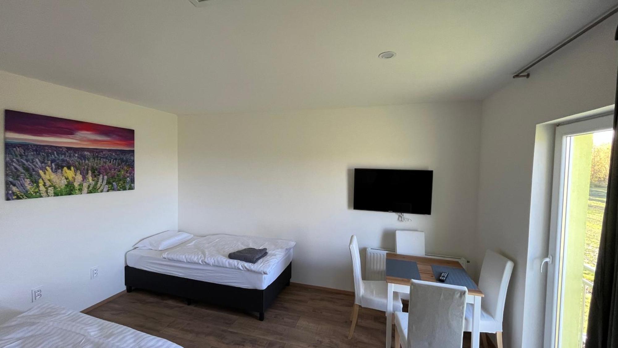 Apartment Golden Prague 78 Vestec  Eksteriør bilde
